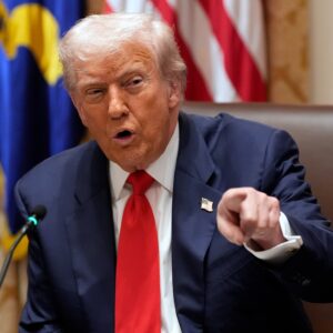 Trump y EEUU condicionan la ayuda al resultado electoral 
