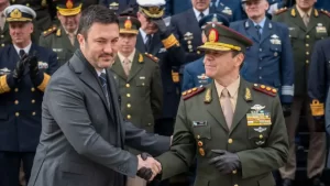 Denuncian que se usó plata del sueldo de los militares para pagar la deuda de la obra social