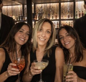 Chat de mamis: Tailhade denunció que la mujer de Adorni pagó viajes a España